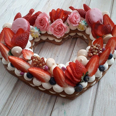 Торт "Клубничное сердце" купить - раменское.сладкоежкин.рф